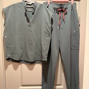 FIGS Bonsai – Rafaela (S) & Yola Skinny (L Tall)